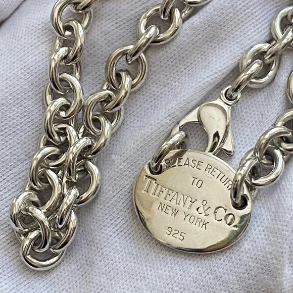 Tiffany & Co. Return to Tiffany Oval Tag Choker Necklace - Picture 6 of 6